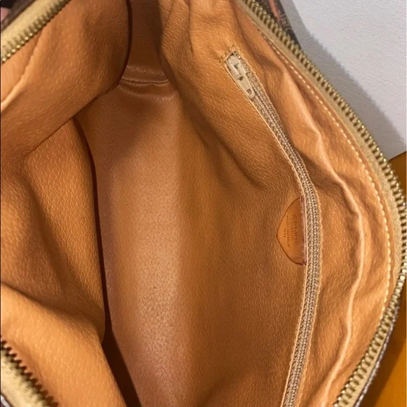 Authentic CELINE Clutch Bag - Picture 5 of 12